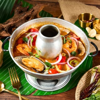 Tom Yum Hot Pot Seafood (GF)