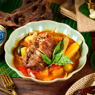 Kaeng Phed Ped Yang (G)(Duck Breast) M 10 Serving